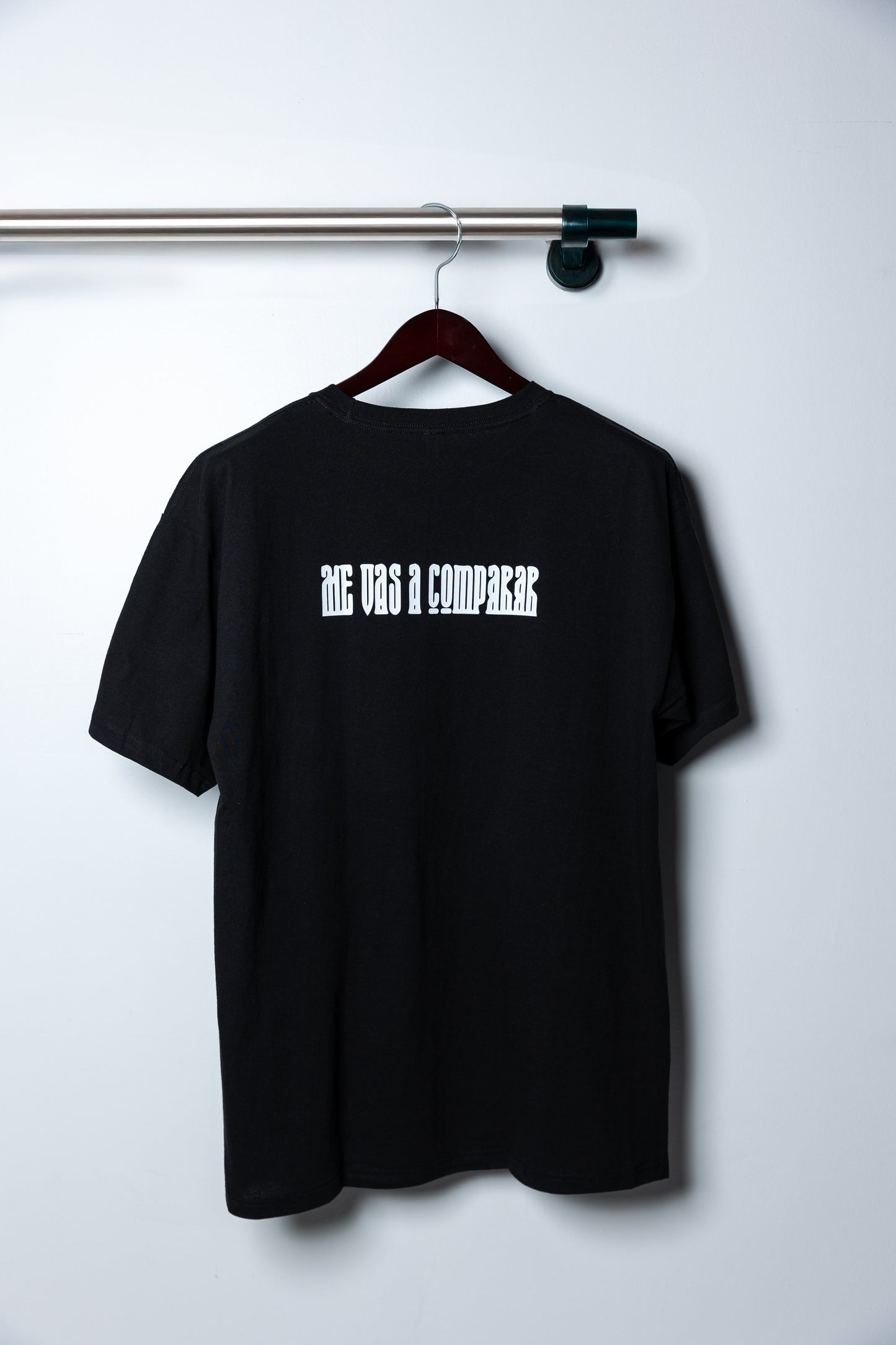 ME VAS A COMPARAR CAMISETA NEGRA